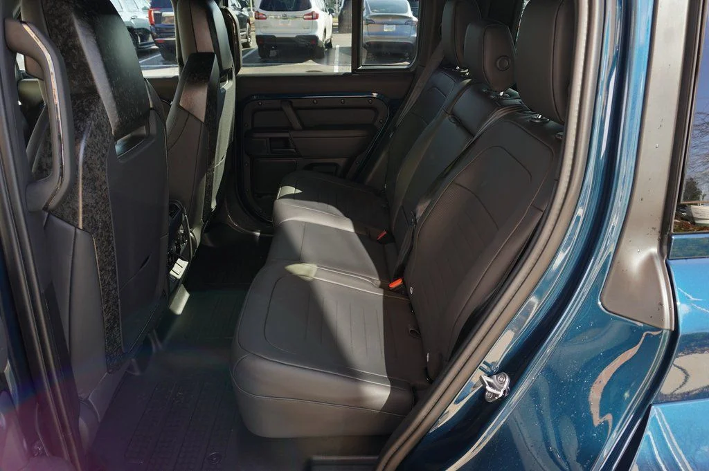 New 2026 Sargasso Blue Land Rover Octa image 32