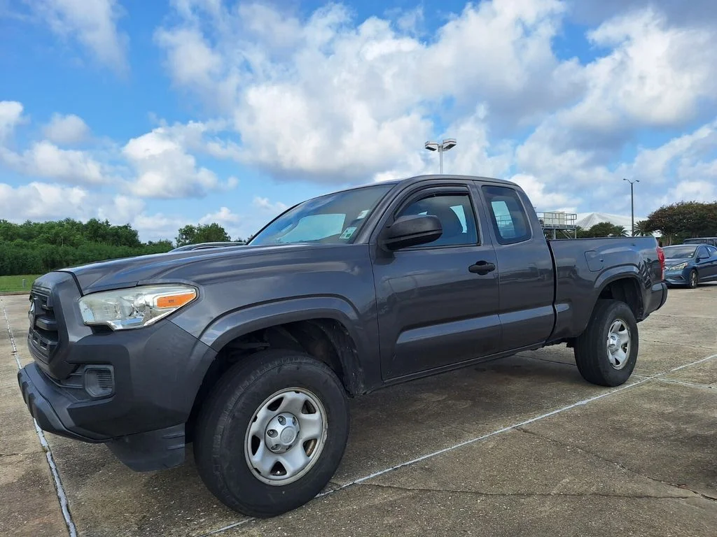 2017 Toyota Tacoma SR