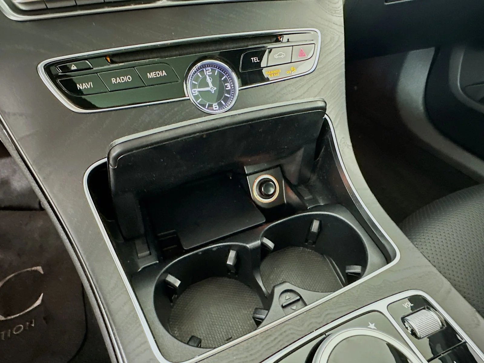 Used 2016  Mercedes-Benz  image 27