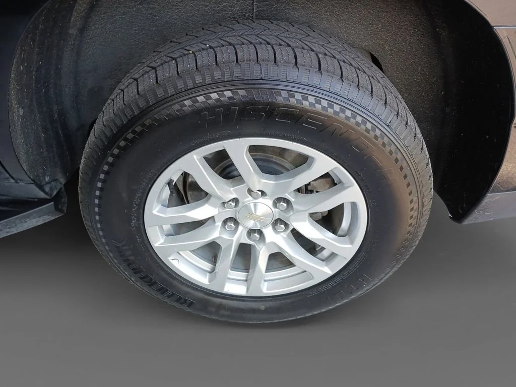 Used 2021 BLACK Chevrolet LT image 8