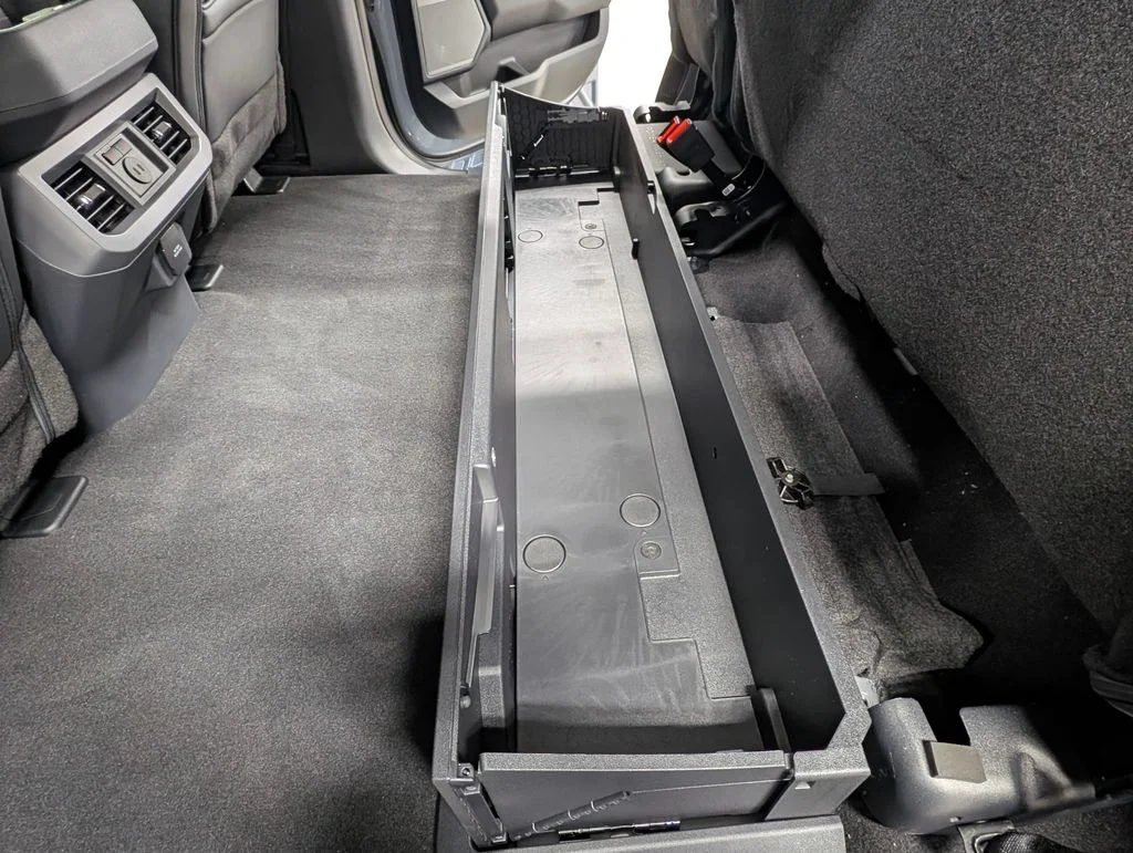 New 2026 Glacier Gray Metallic Tri-Coat Ford F-250® Lariat® image 21
