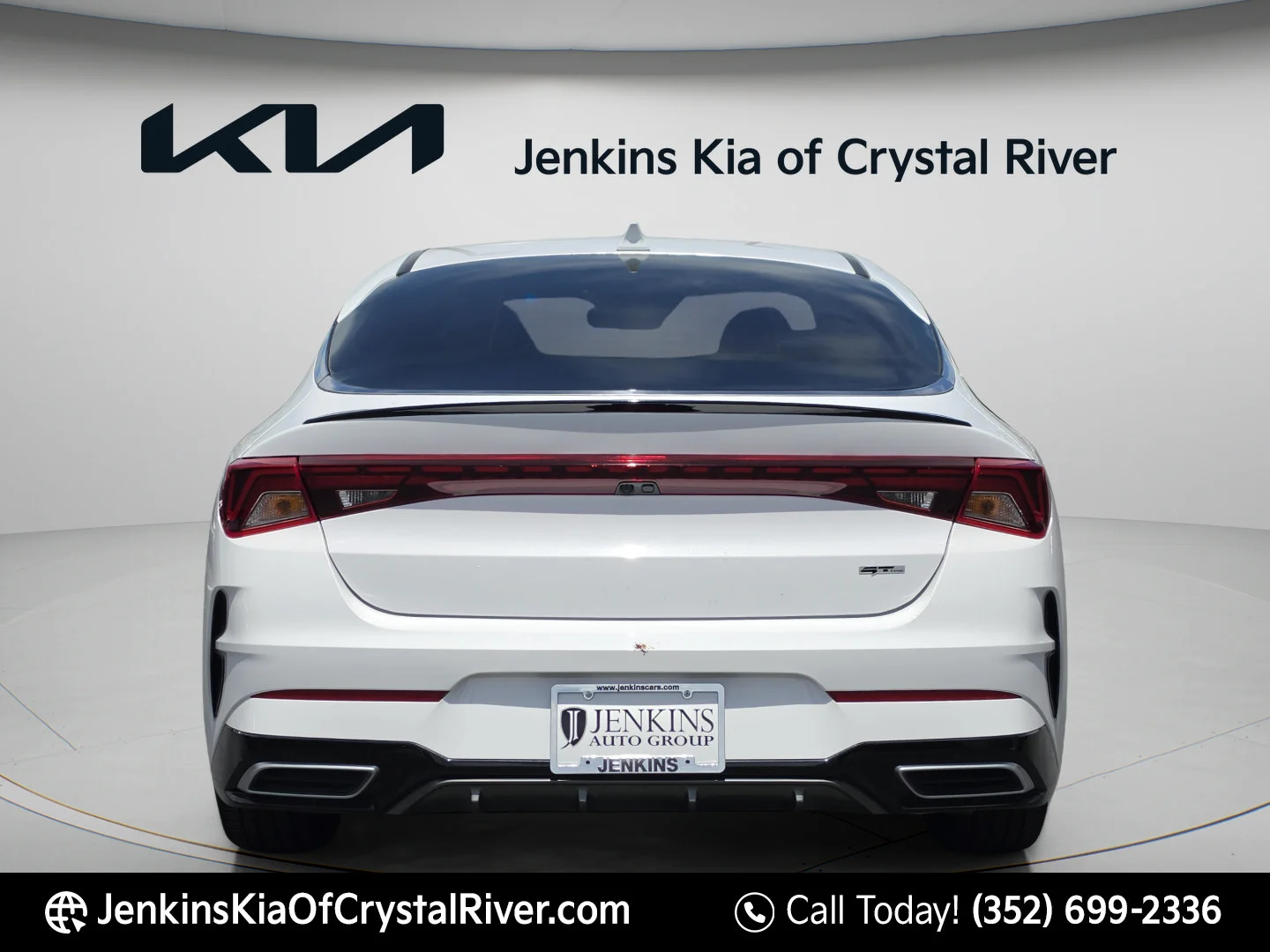Used 2024 Glacial White Pearl Kia GT-Line image 6
