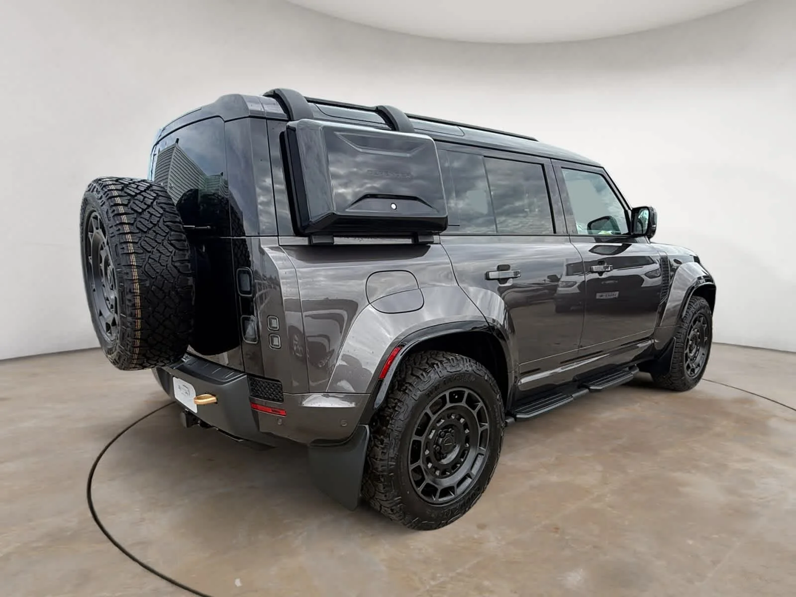 New 2026 Charente Grey Land Rover  image 5