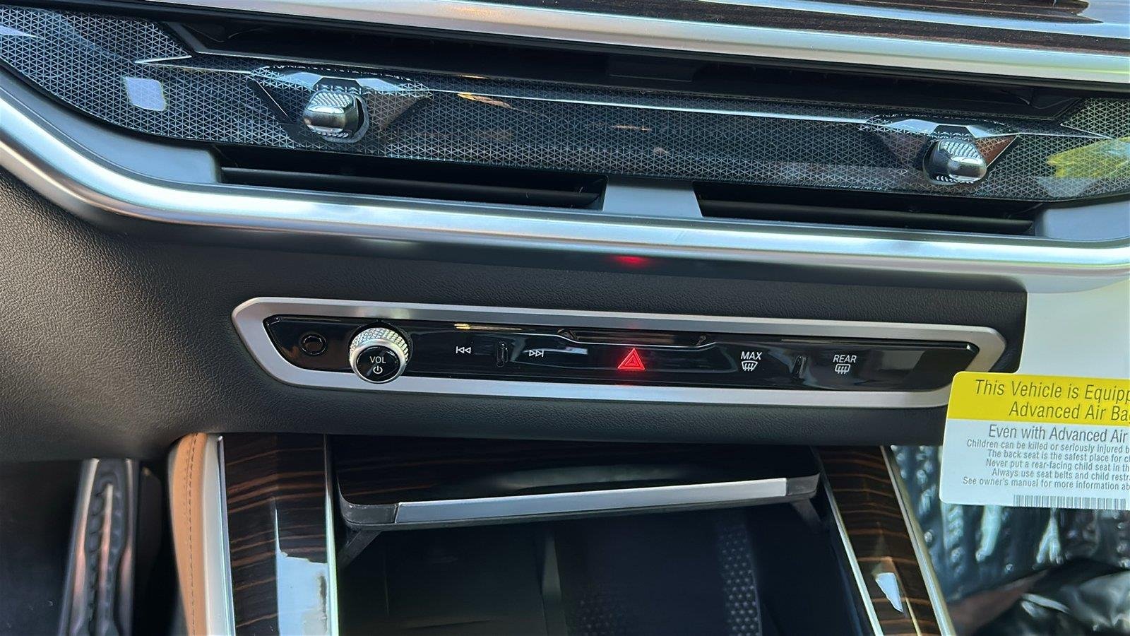 New 2026 Alpine White BMW xDrive40i image 17