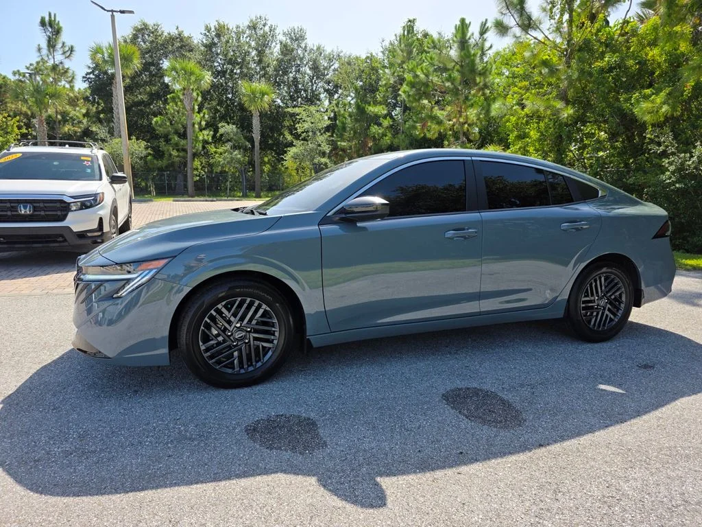 Used 2026 Gray Nissan SV image 3