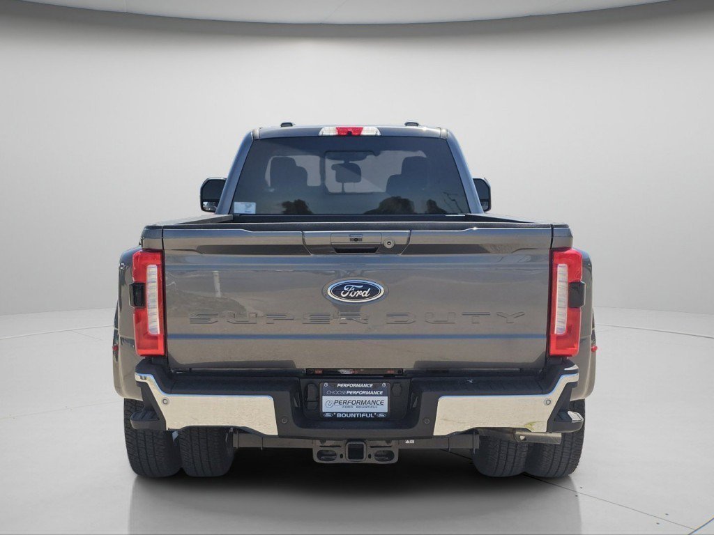 New 2026 Carbonized Gray Metallic Ford LARIAT image 26