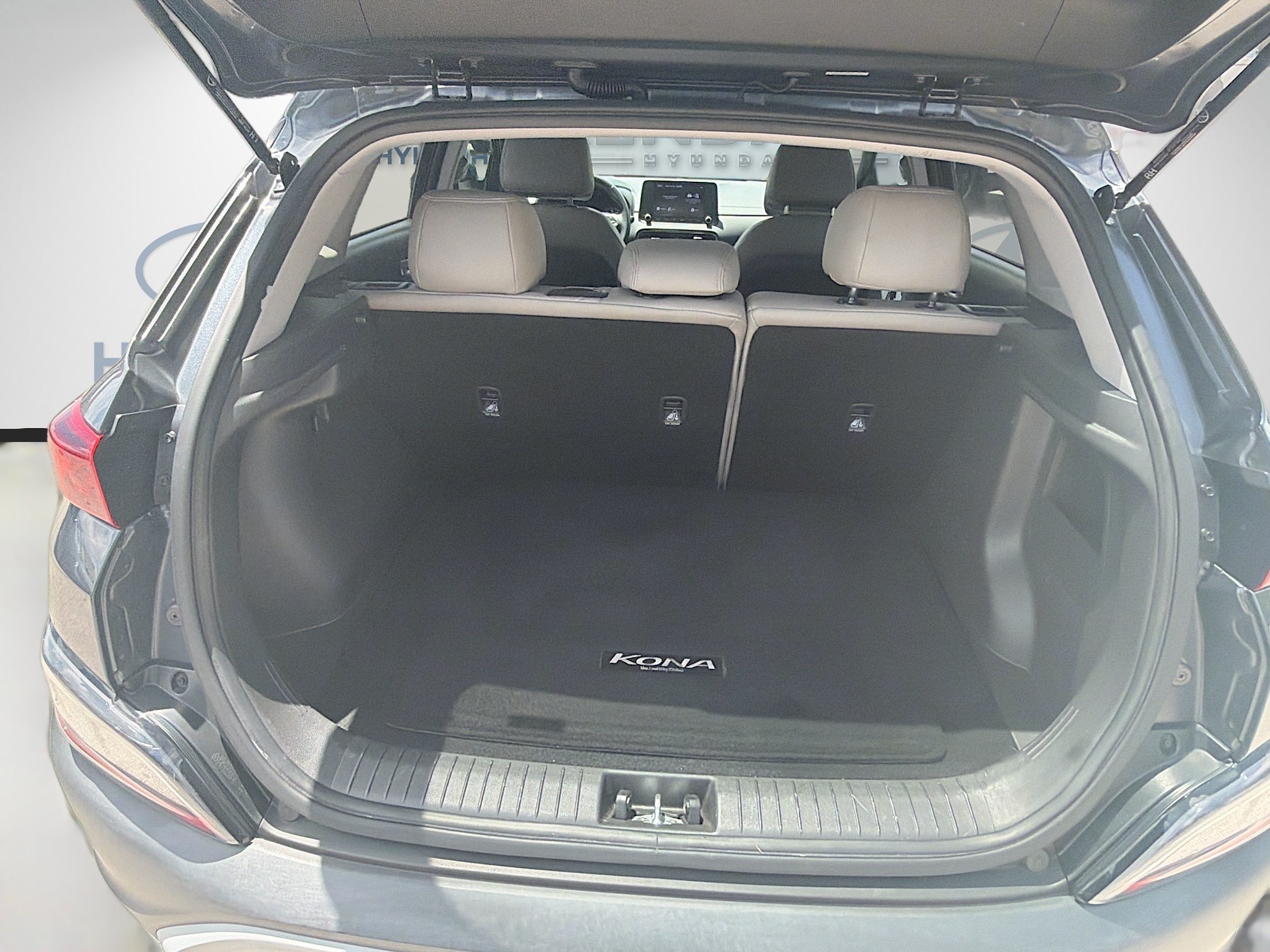 Used 2022 Thunder Gray Hyundai SEL image 23