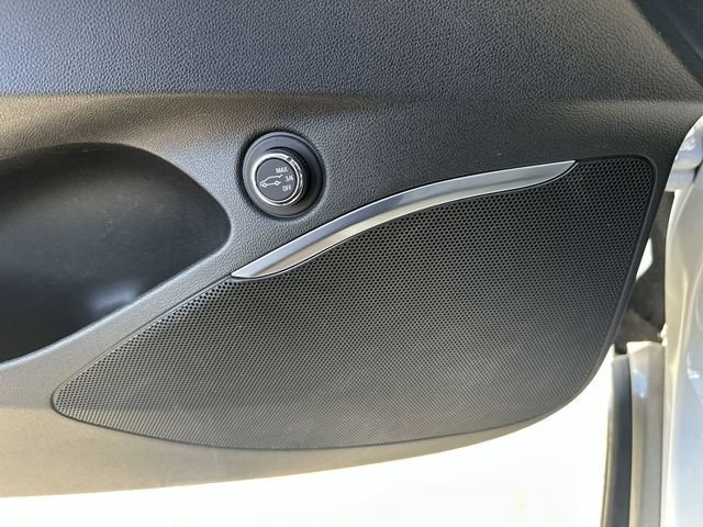 Used 2020 (Includes Satin Nickel lower exterior accent color.) Buick Essence image 26