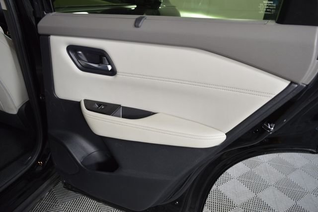 Used 2025 Black Nissan SL image 18