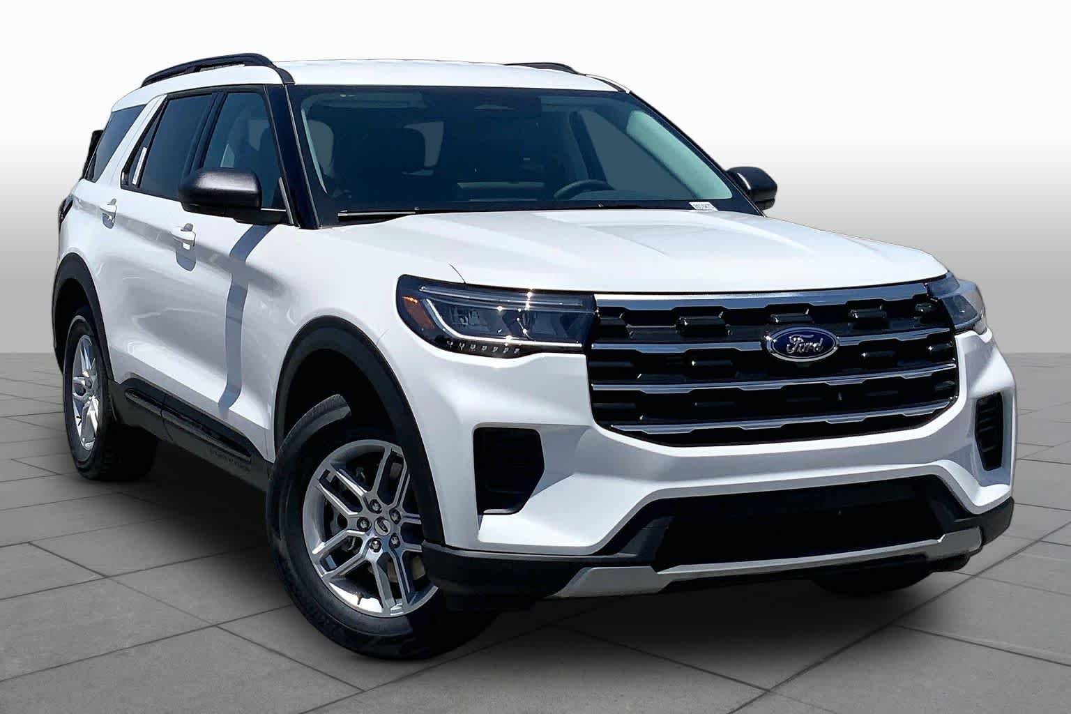 New 2026 Star White Metallic Tri-Coat Ford Active image 2