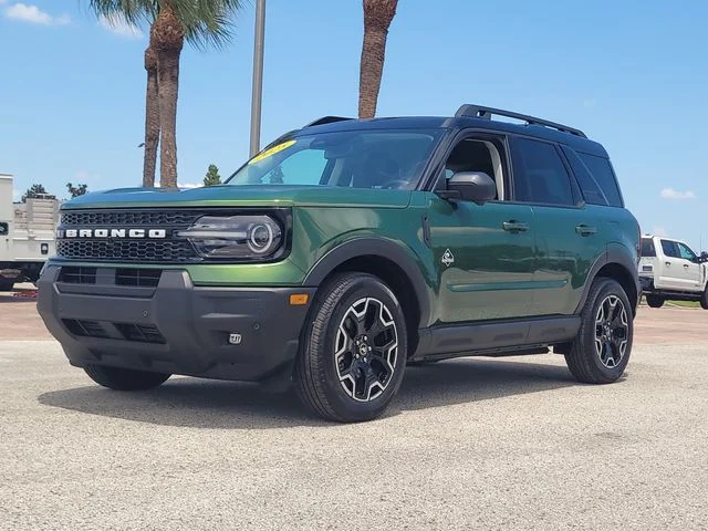Used 2025 Green Ford Outer Banks image 31