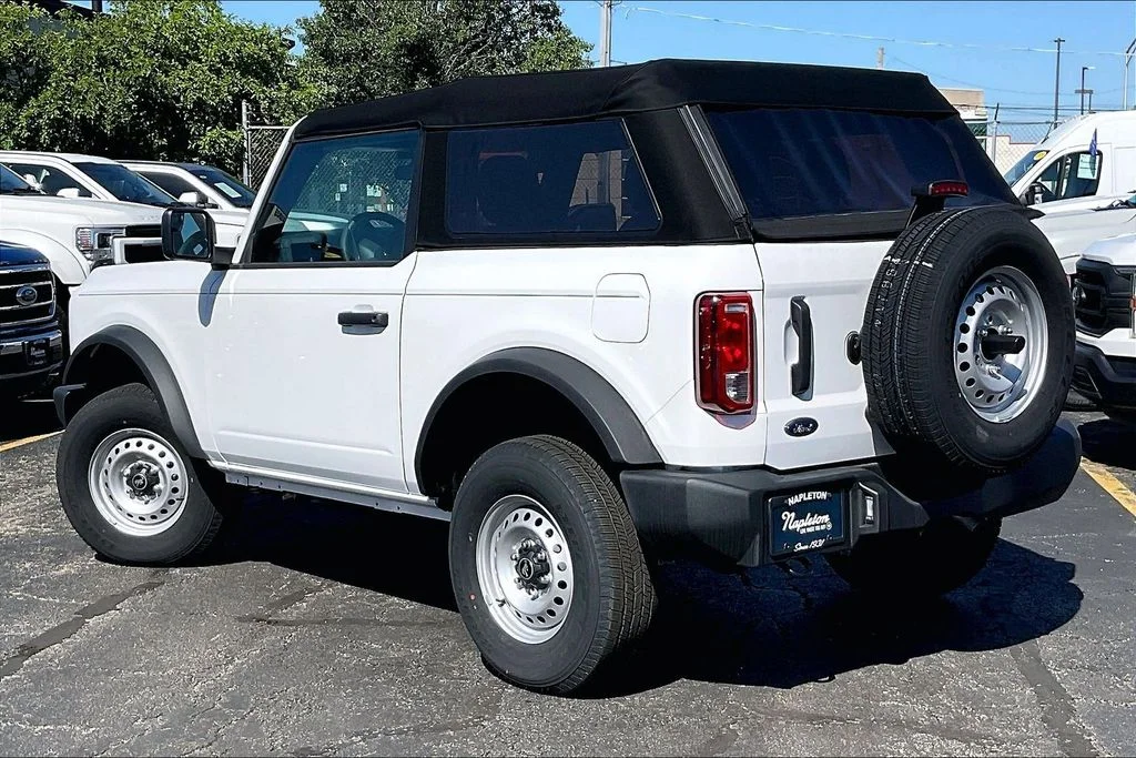 2025 Ford Bronco 2-Door Base - Photo 10