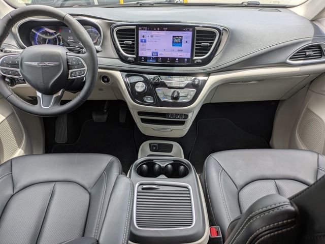 2024 Chrysler Pacifica Touring L - Photo 19