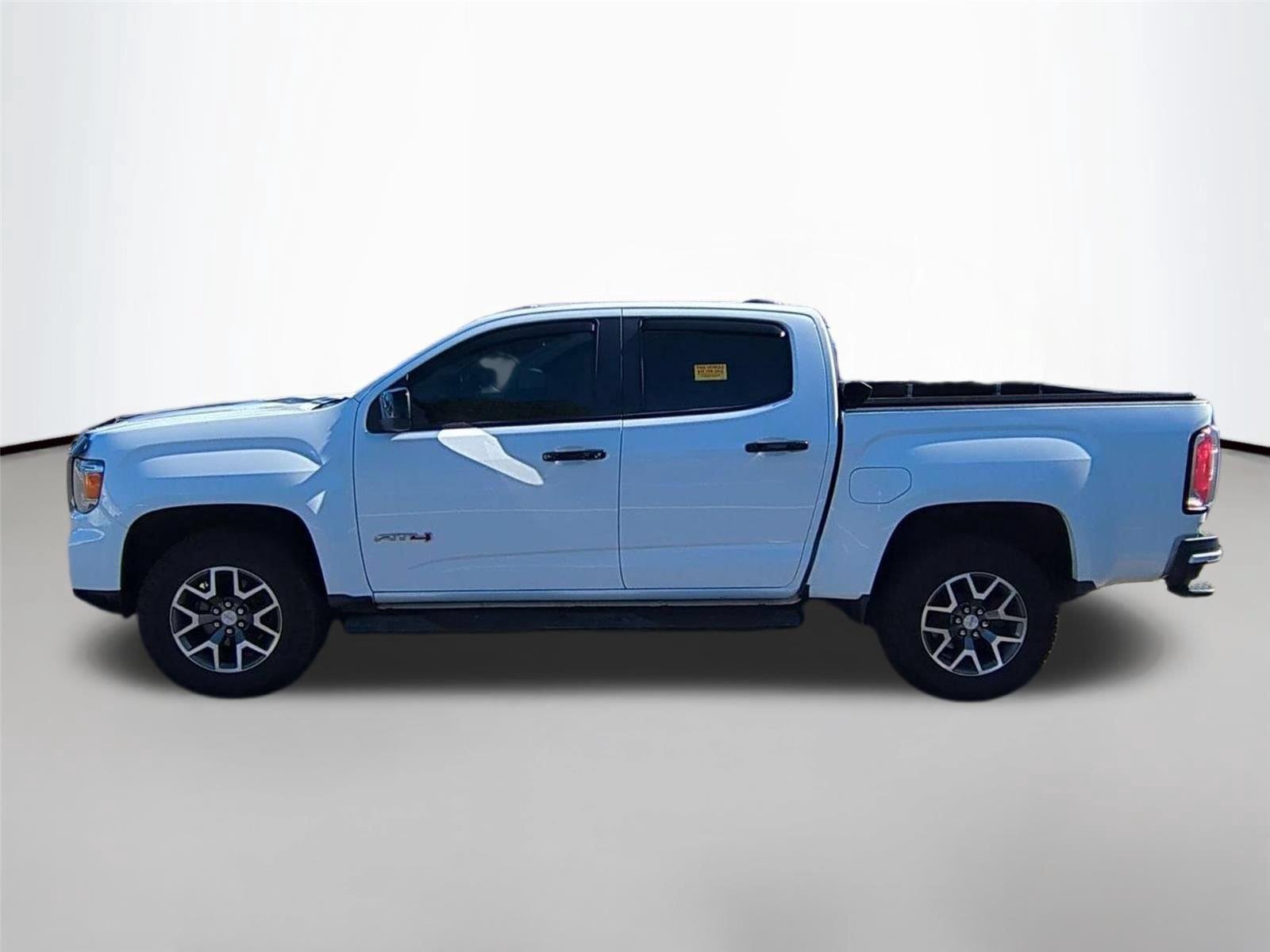 Used 2021 Summit White GMC 4WD AT4 w/Leather image 4