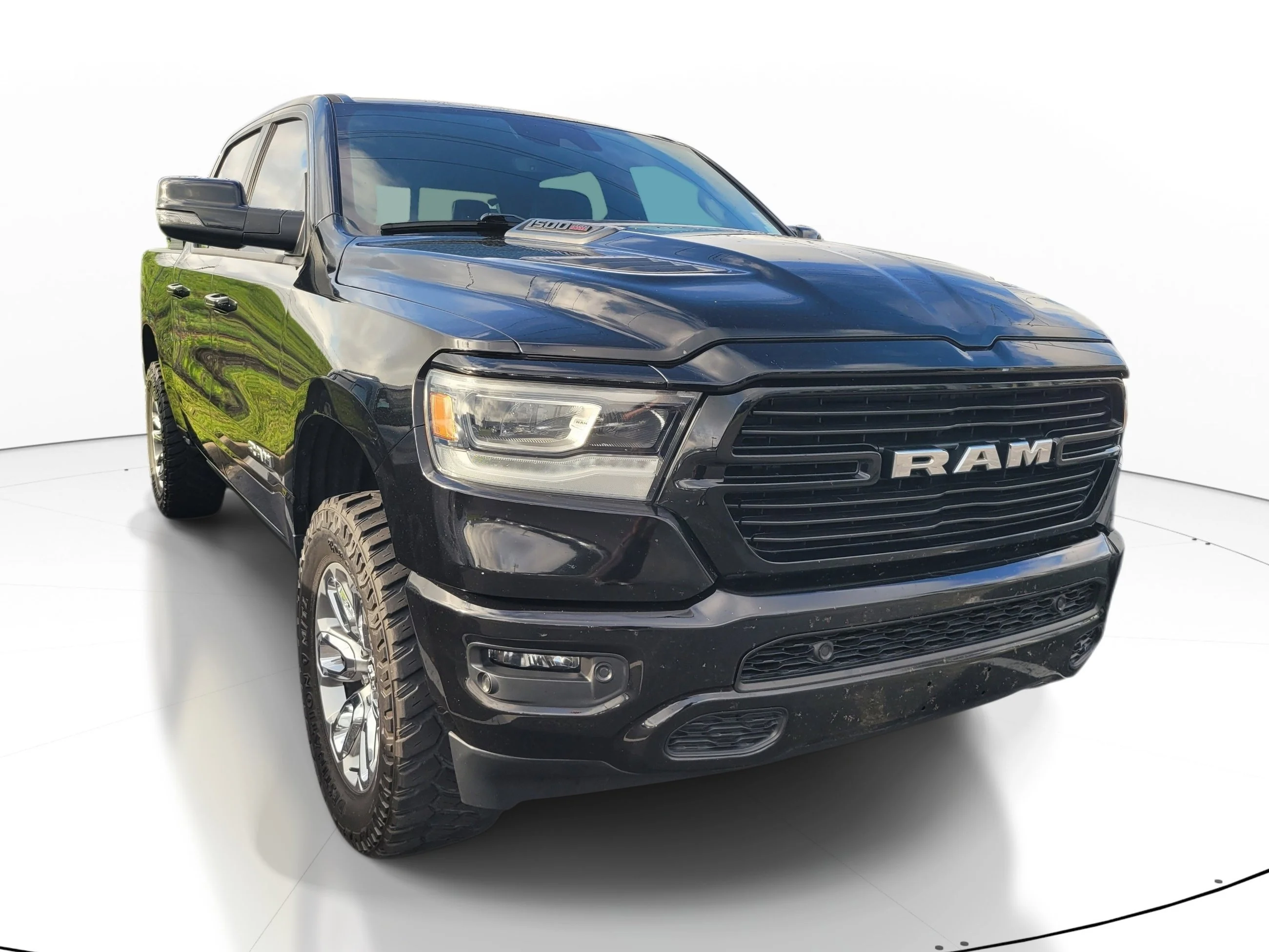 Used 2023 Diamond Black Crystal Pearlcoat Ram Laramie image 1