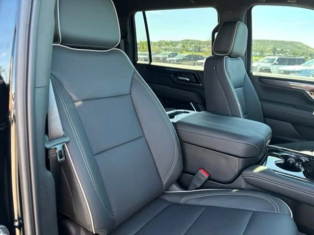New 2026 Onyx Black GMC Elevation image 25