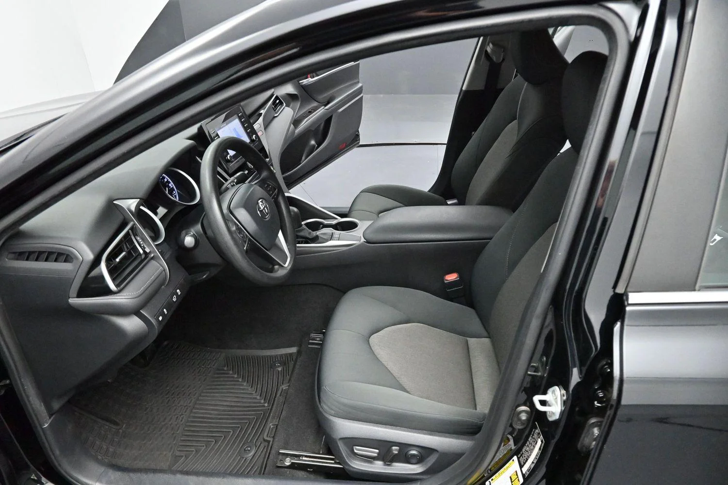 Used 2022 Midnight Black Metallic Toyota LE image 11