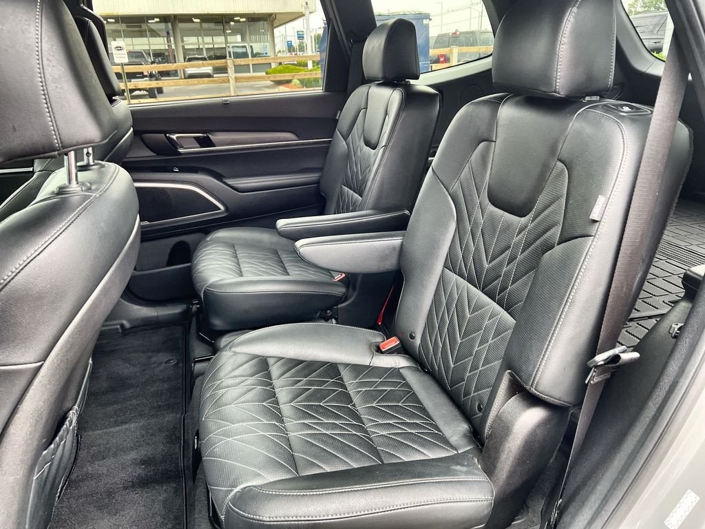 Used 2024 Gray Kia EX X-Line image 23