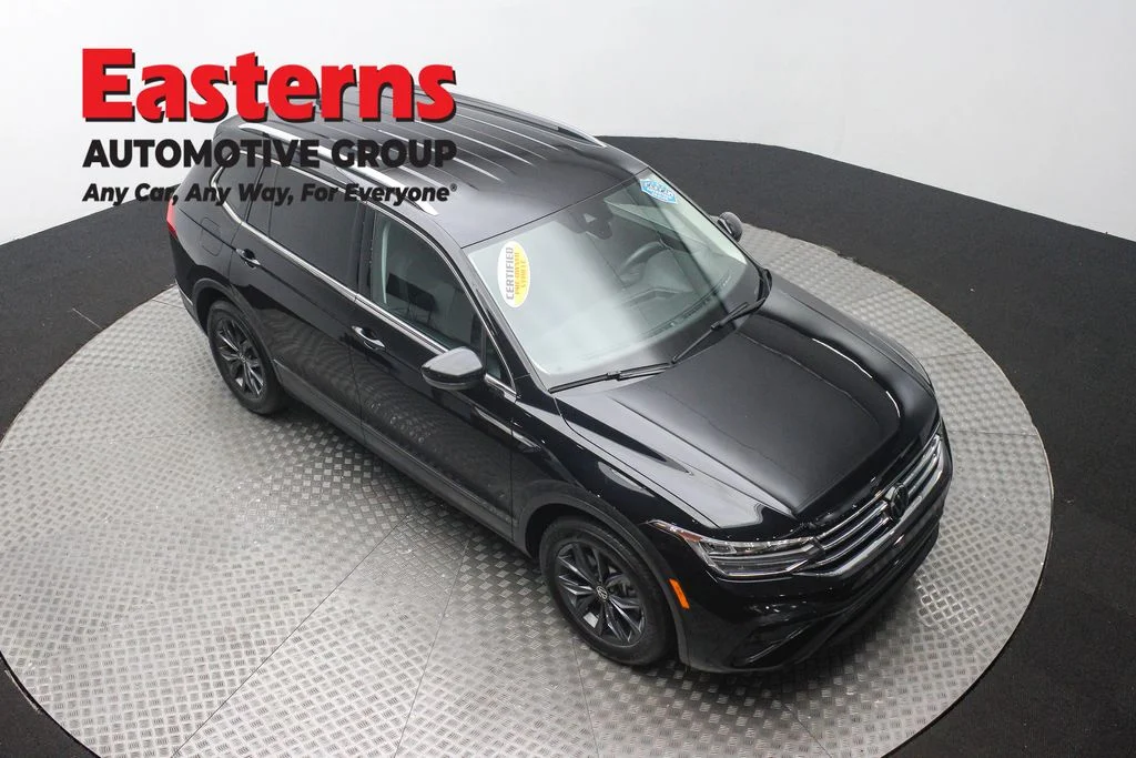 Used 2023 Black Volkswagen 2.0T SE image 3