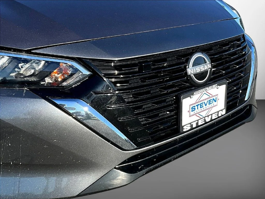 Used 2024 Gray Nissan SV image 33
