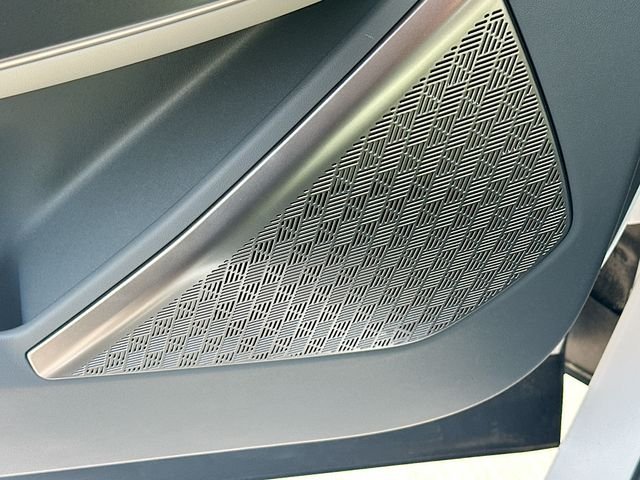 New 2026 Glacial White Pearl Kia Wind AWD image 19