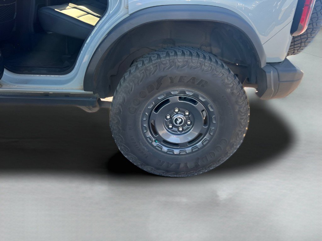 Used 2023 Cactus Gray Ford Everglades image 19