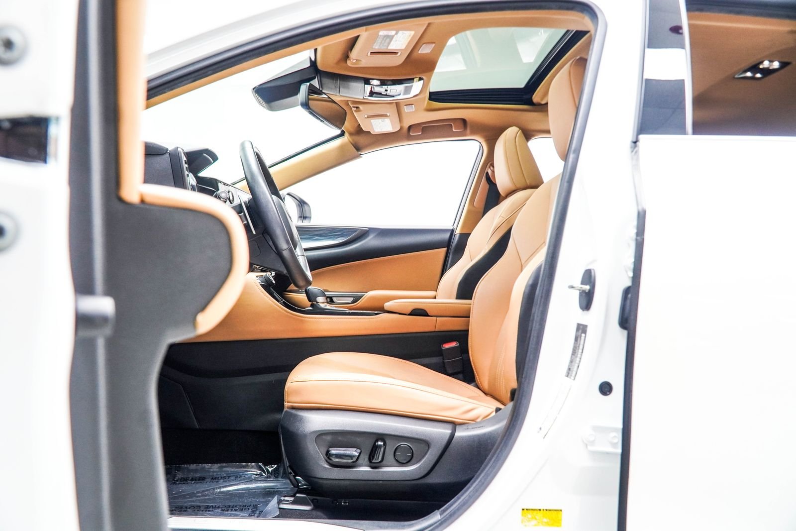 Used 2023 White Lexus 350 Premium image 38