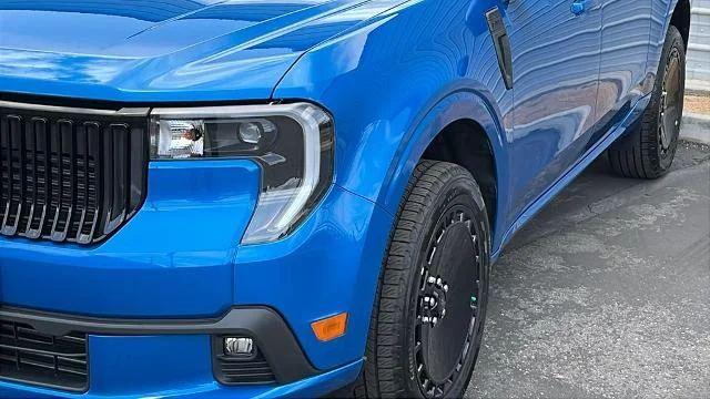 New 2025 Velocity Blue Ford Lobo™ image 27