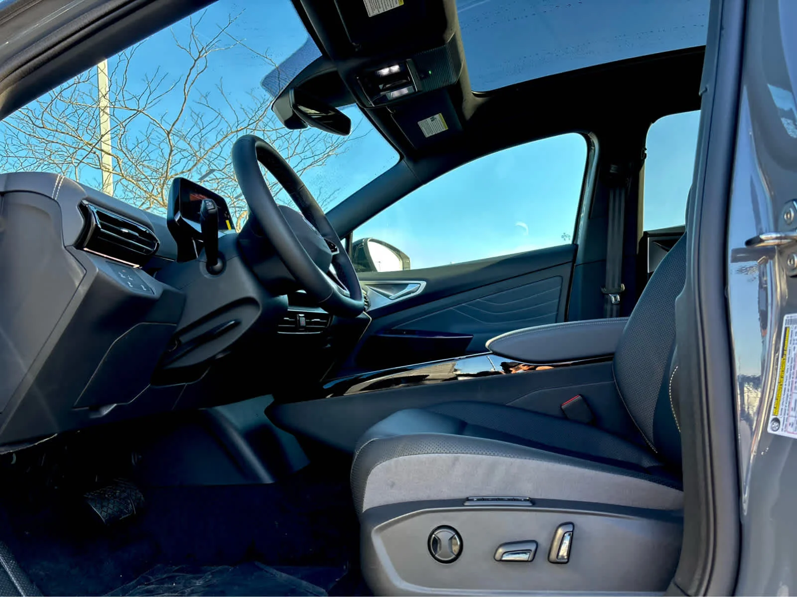 New 2026 Pure Gray Volkswagen Pro S image 10