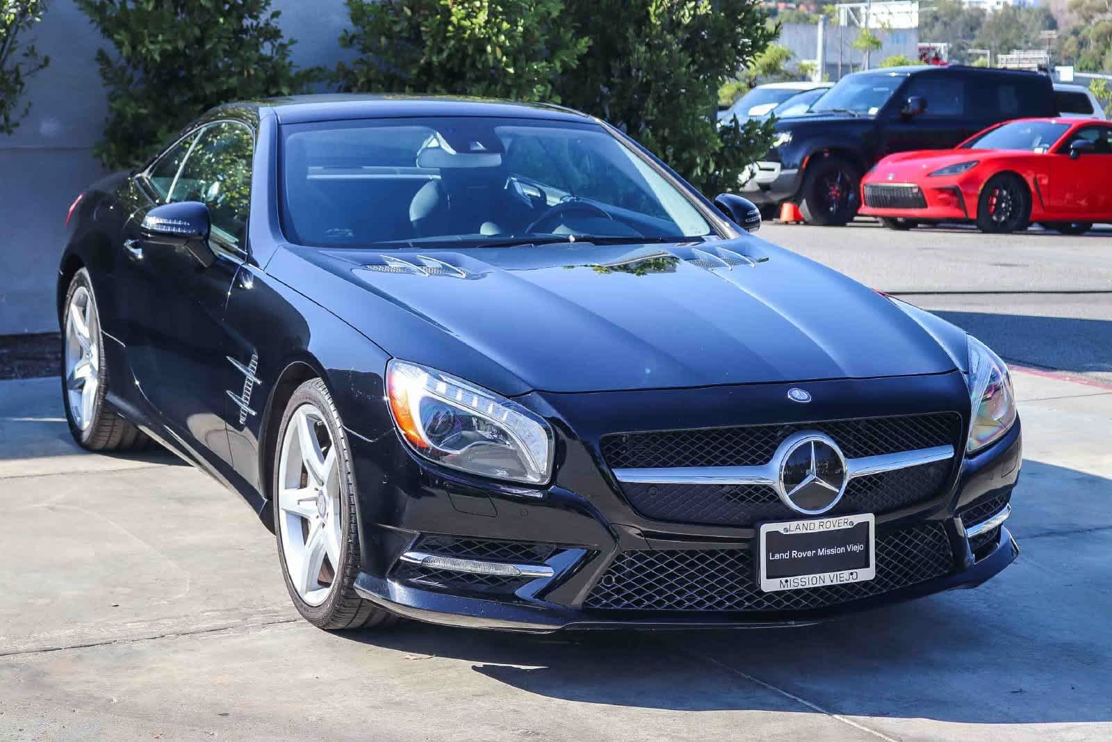 Used 2013 Black Mercedes-Benz SL 550 image 3