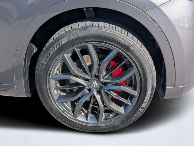 Used 2018 Gray Maserati GranLusso image 10