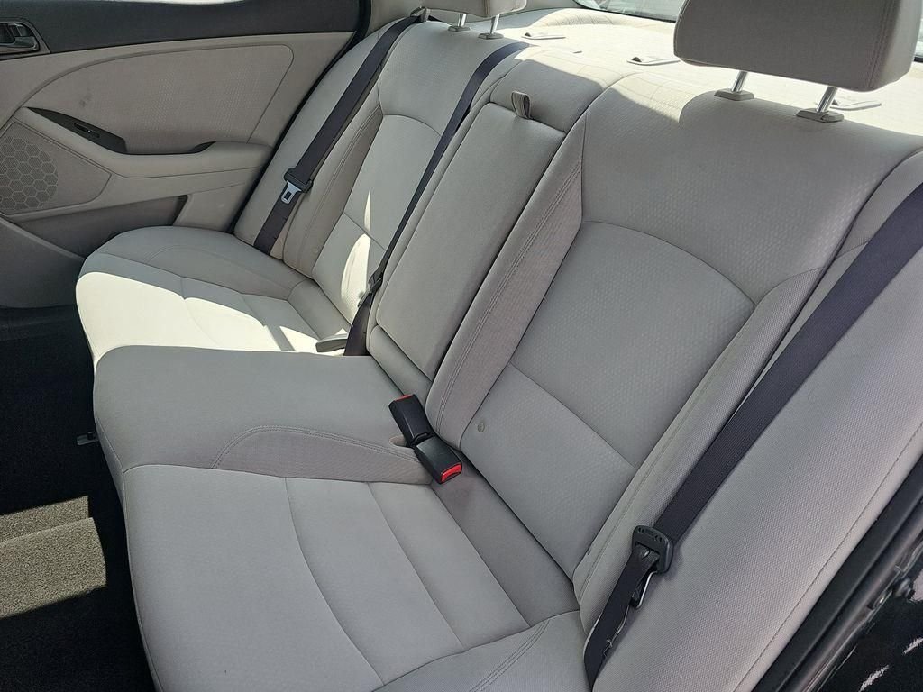Used 2015 Black Kia LX image 13