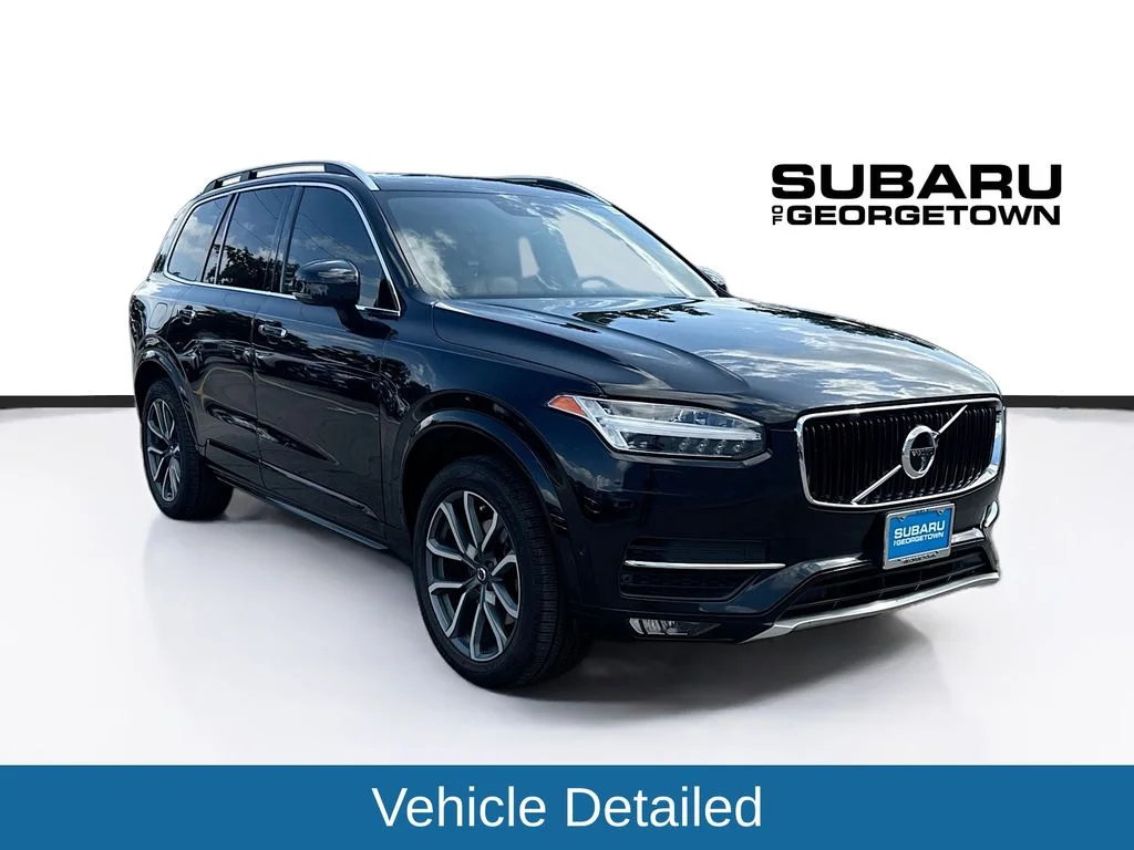 2017 Volvo XC90 T6 AWD Momentum's photo
