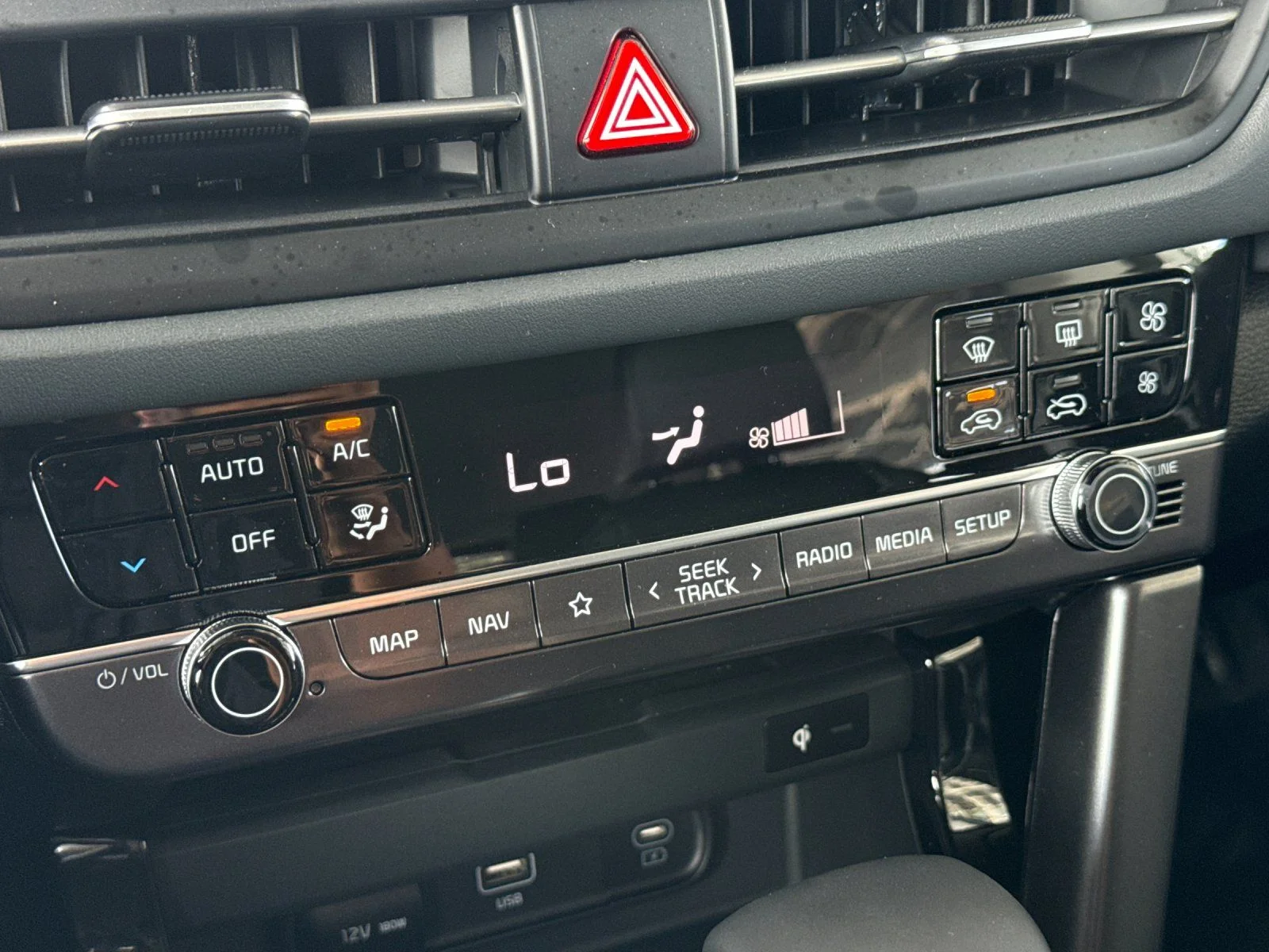 New 2026 White Kia EX image 23