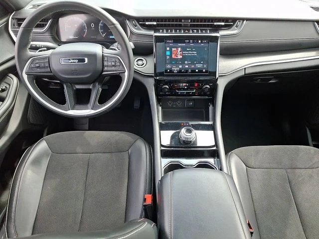 Used 2023 Black Jeep Altitude image 15