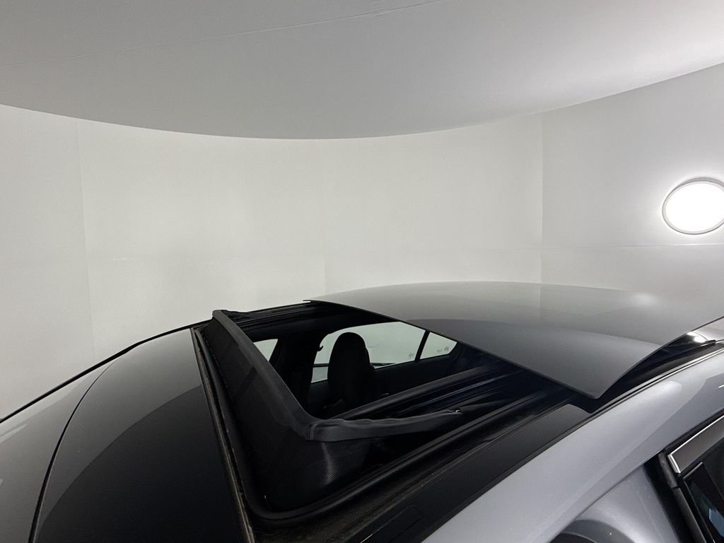 Used 2025 Silver Mercedes-Benz C 300 image 23