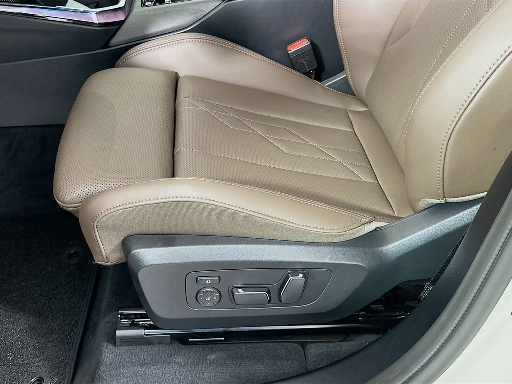 New 2026 Gray Metallic BMW 30 xDrive image 21