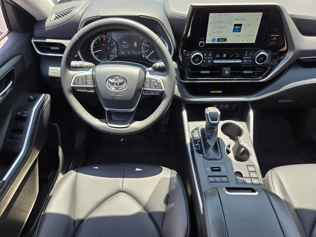 Used 2024 Silver Toyota XLE image 14