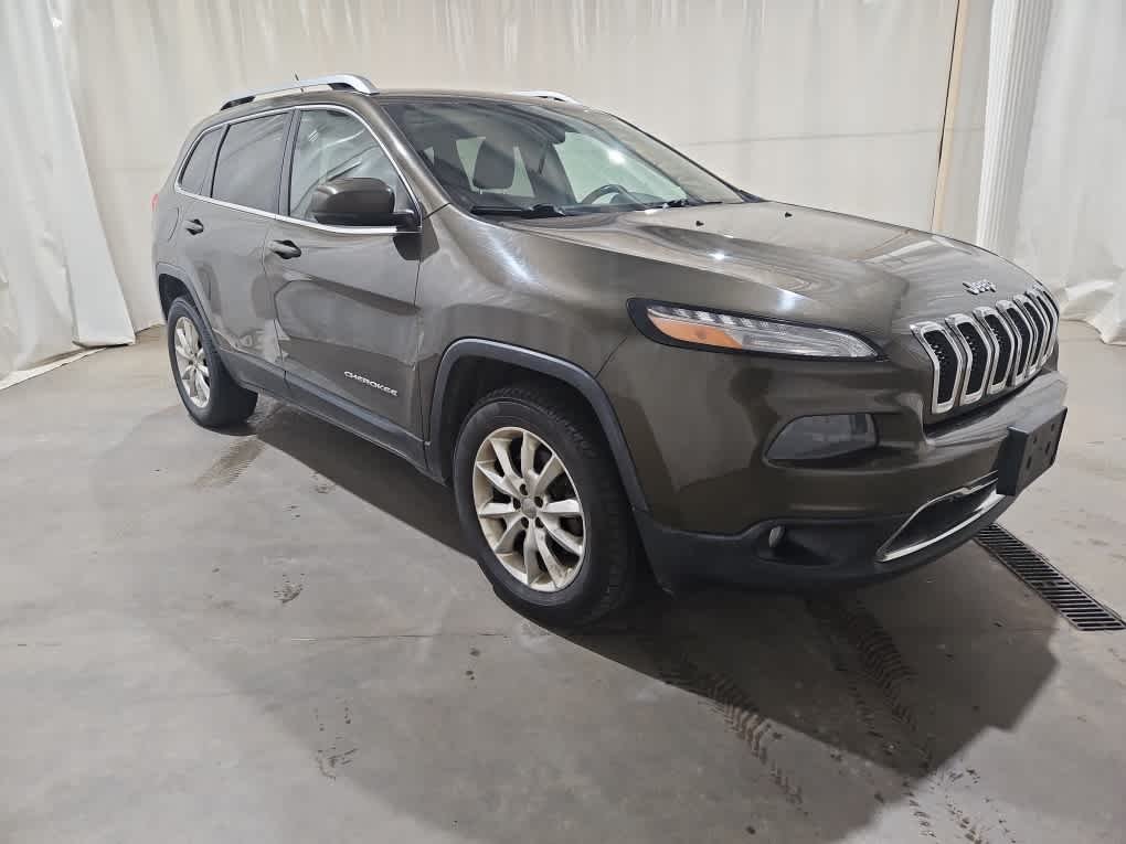 Used 2014  Jeep Limited image 3