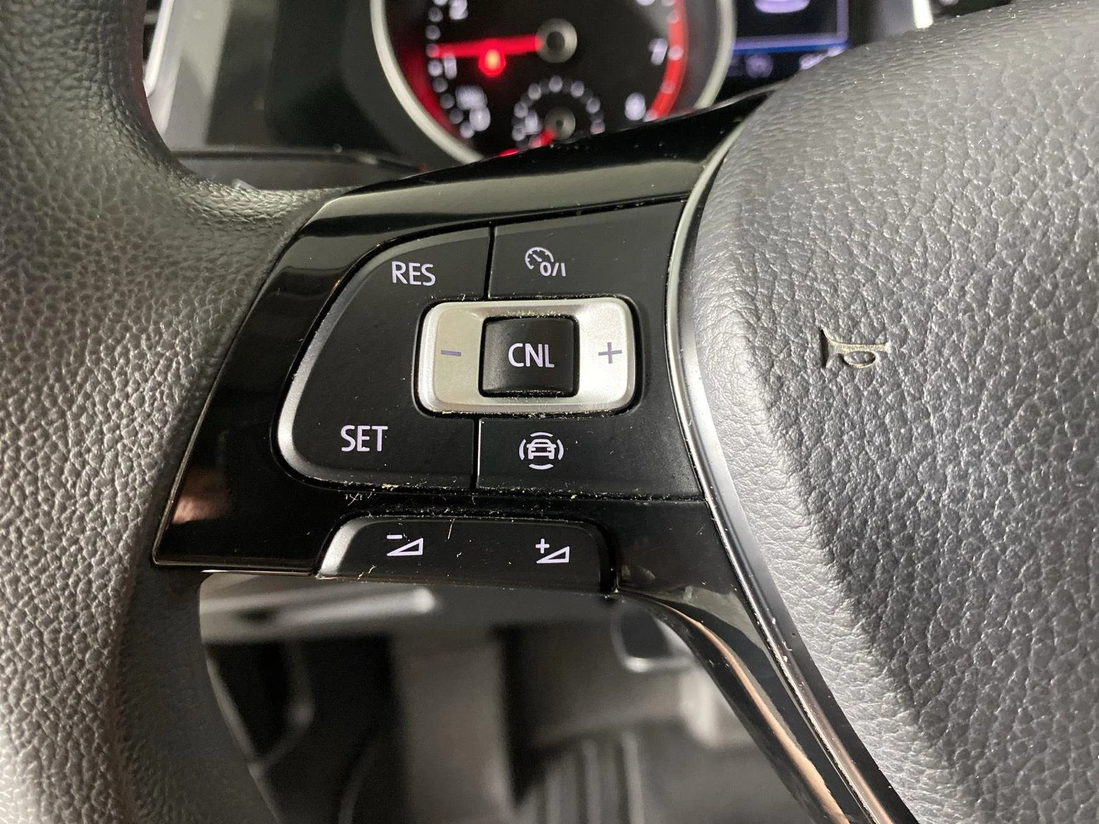 Used 2019 Pure White Volkswagen S image 14