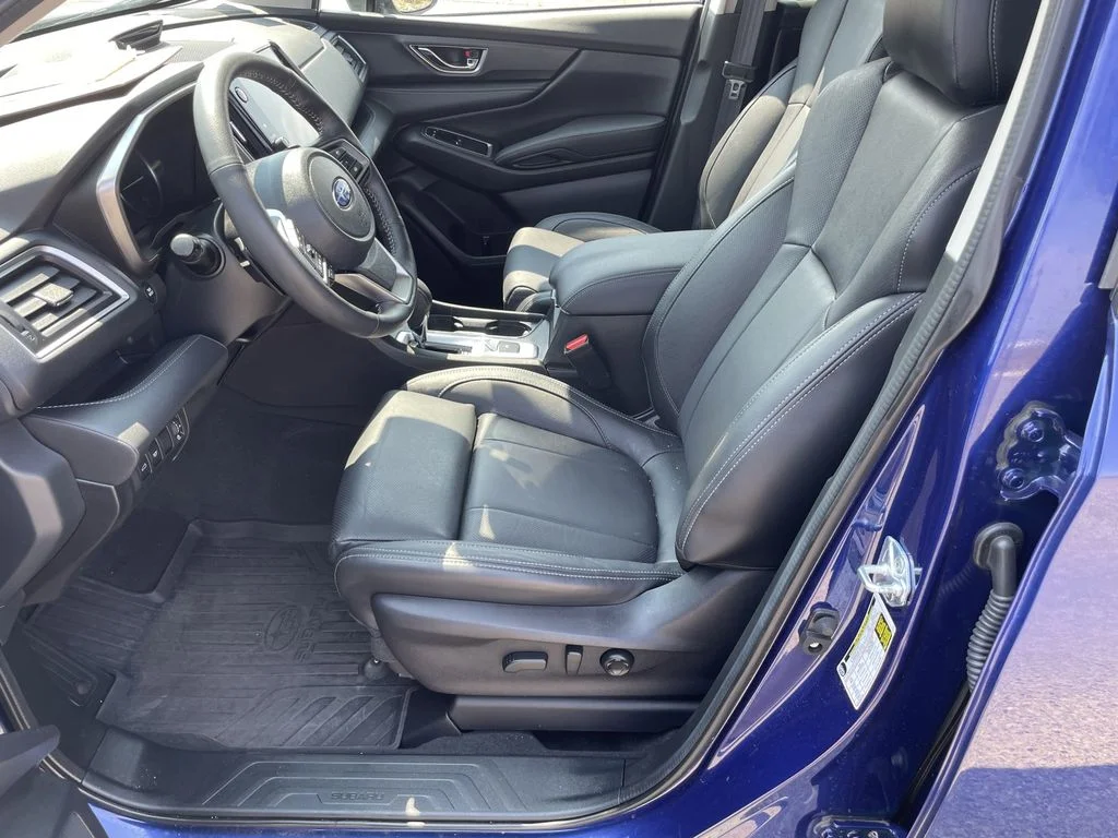 Used 2026 Sapphire Blue Pearl Subaru Limited image 17