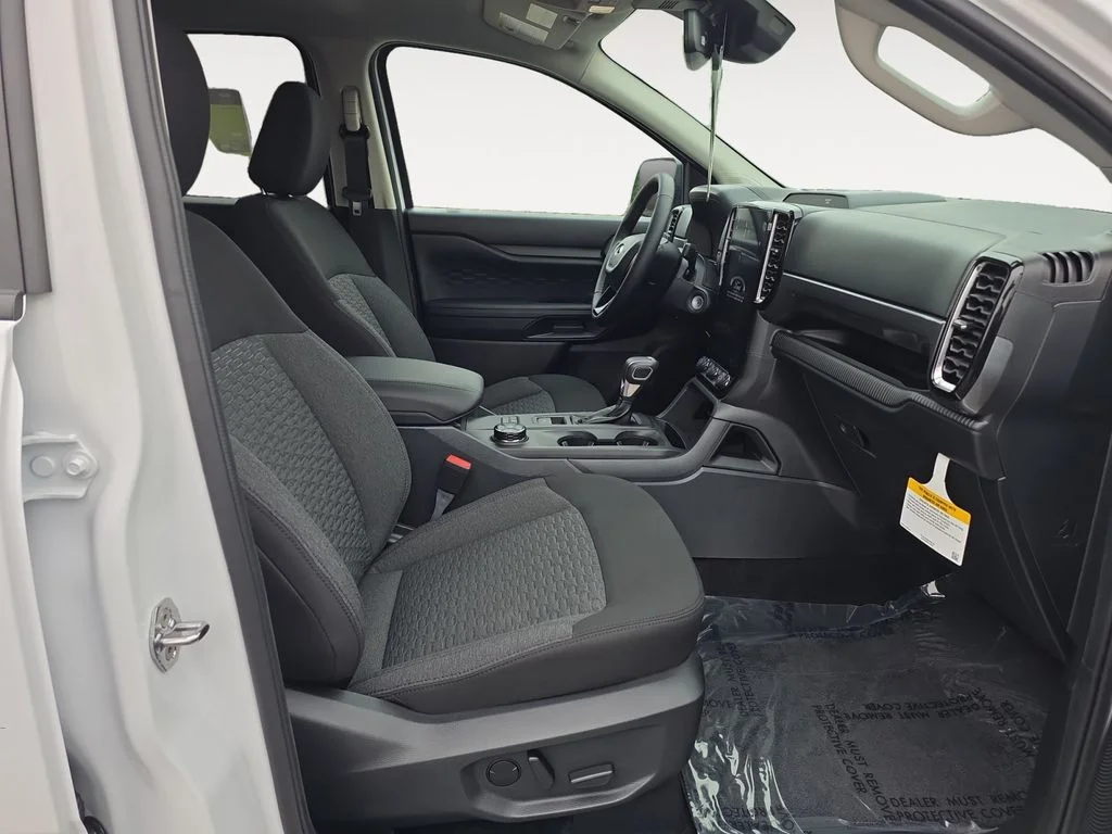 New 2026 OXFORD WHITE Ford XLT image 10