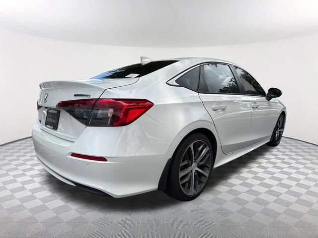 Used 2024 White Honda Touring image 5