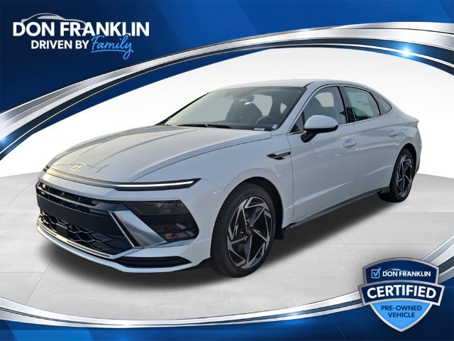 Used 2026 White Hyundai SEL Sport image 1