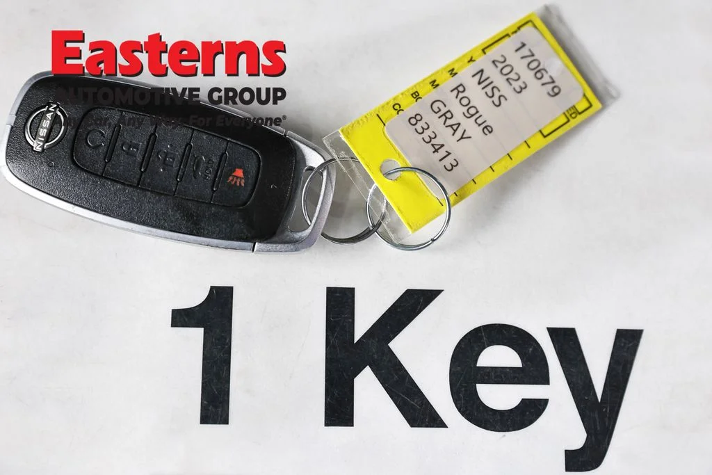 Used 2023 Gray Nissan SL image 27