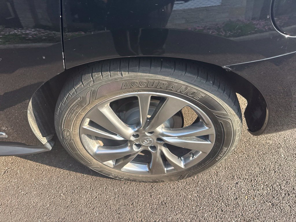 Used 2014 Black Obsidian INFINITI Base image 11