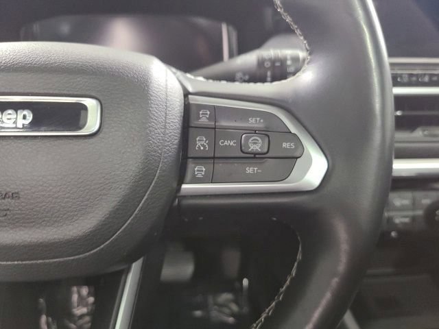 Used 2022 Billet Silver Metallic Clearcoat Jeep High Altitude image 28