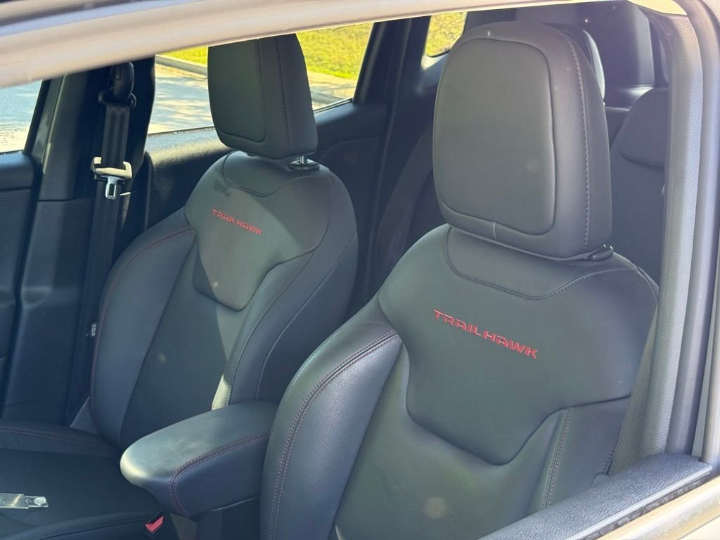 Used 2022 Gray Jeep Trailhawk image 21