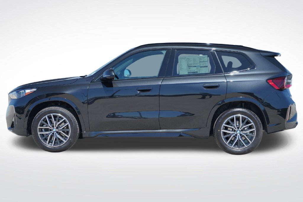 New 2027 Black Sapphire Metallic BMW xDrive28i image 4