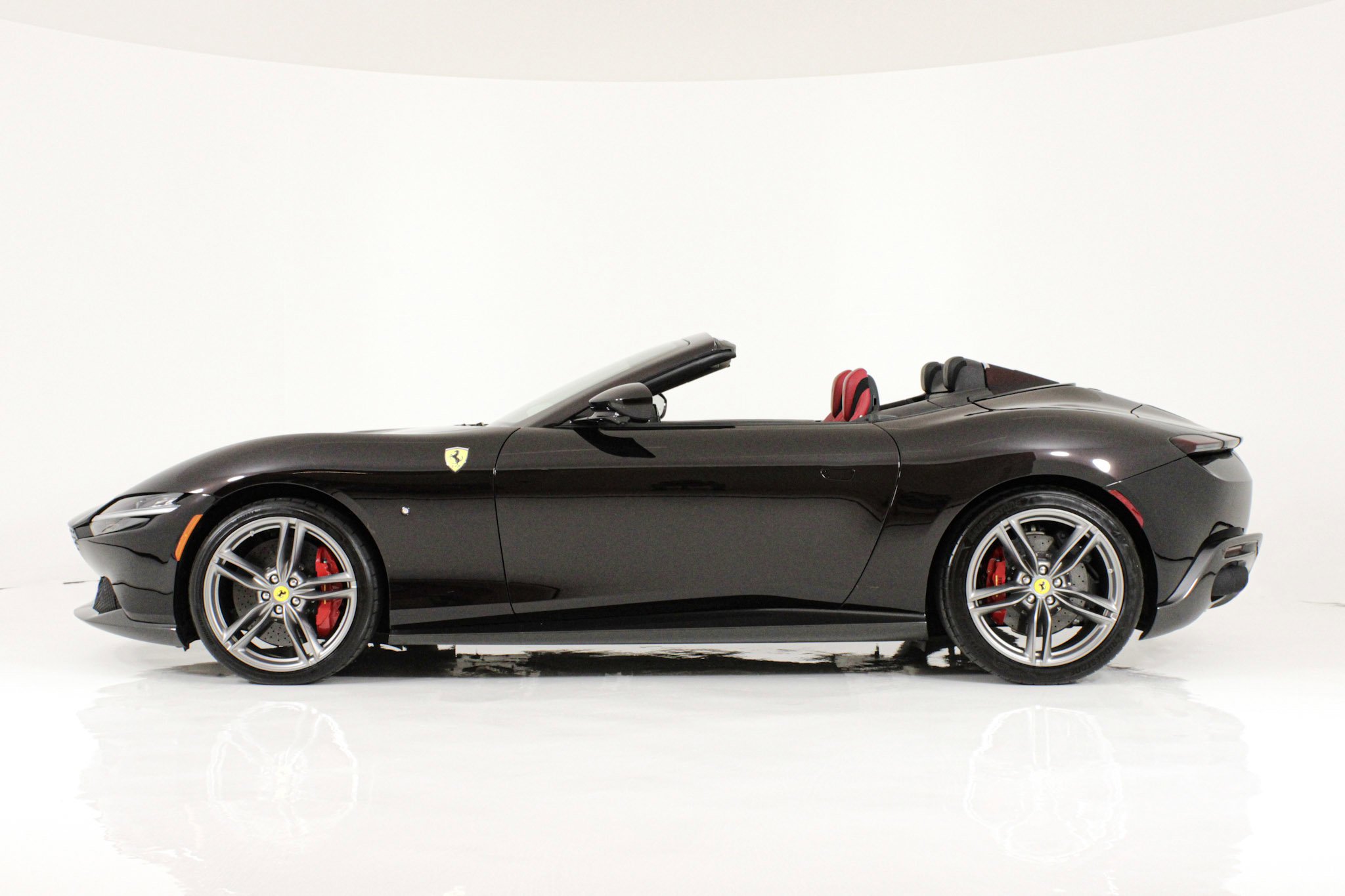 Certified Used 2024 Nero Purosangue Ferrari  image 5